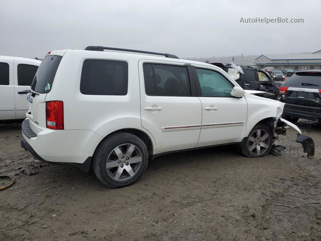 2013 Honda Pilot Touring White vin: 5FNYF3H91DB013501