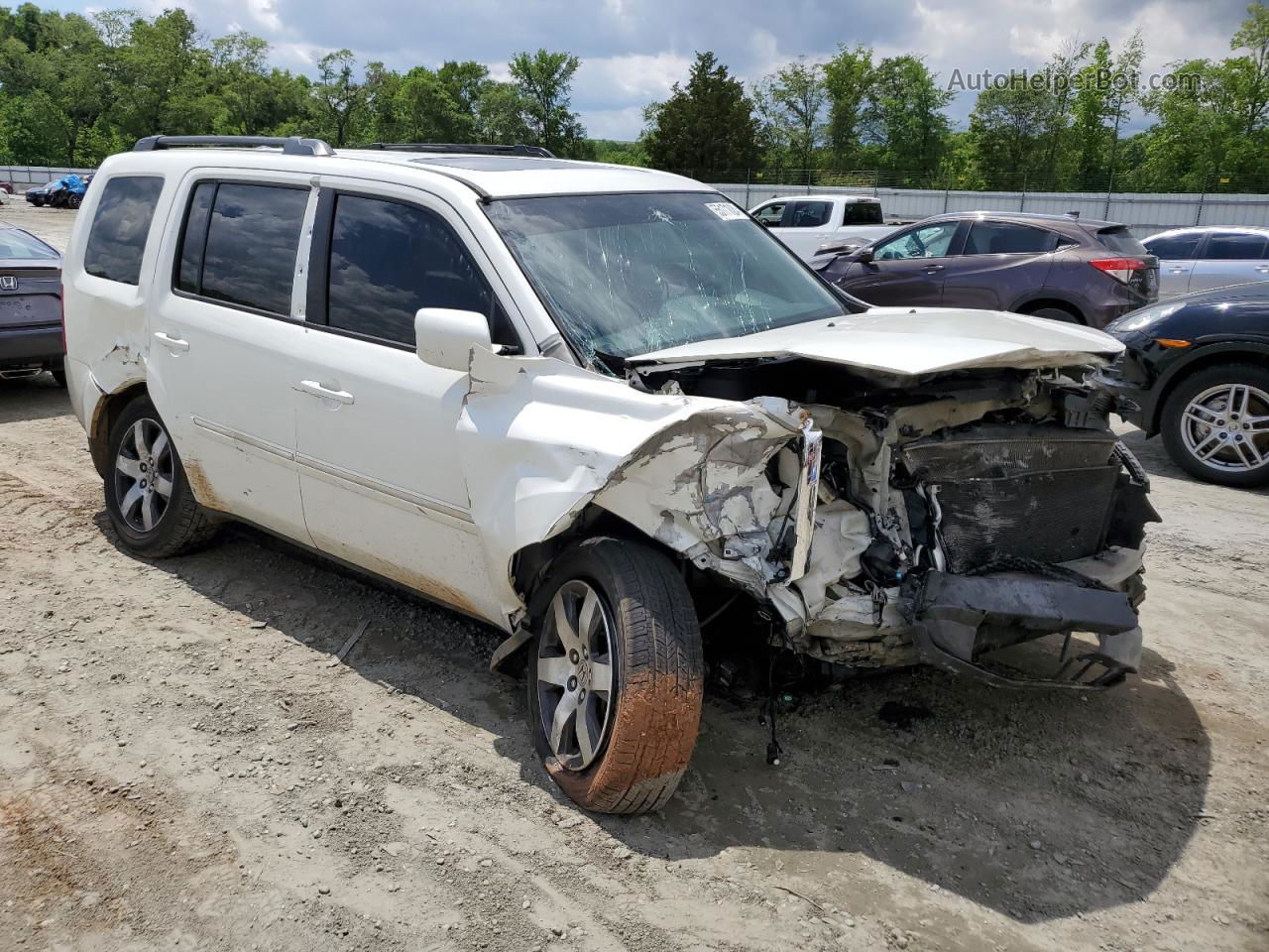 2013 Honda Pilot Touring White vin: 5FNYF3H93DB013497