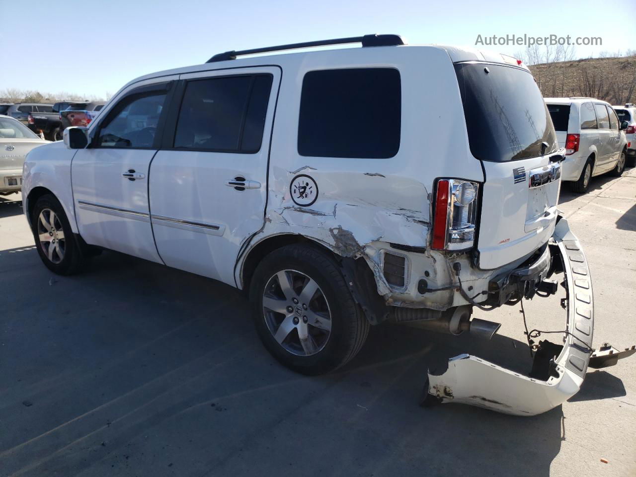 2013 Honda Pilot Touring White vin: 5FNYF3H93DB035774