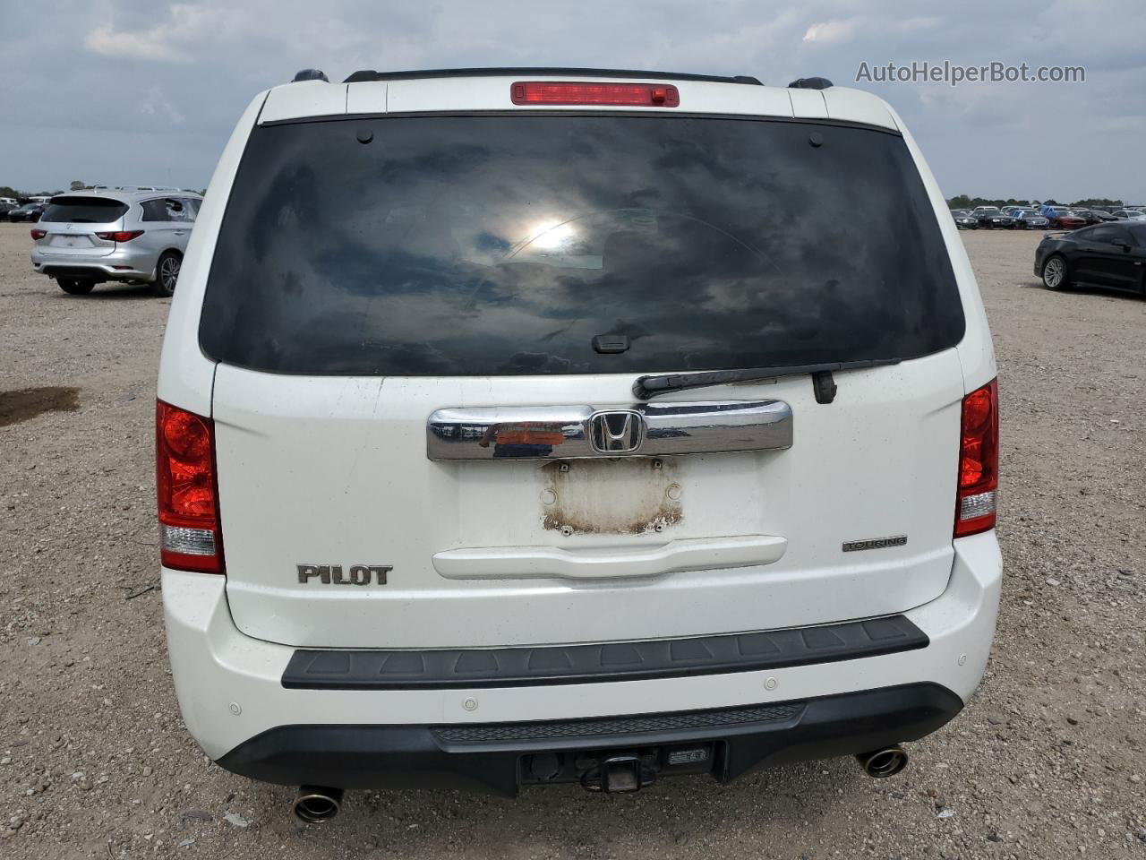 2013 Honda Pilot Touring White vin: 5FNYF3H97DB003684