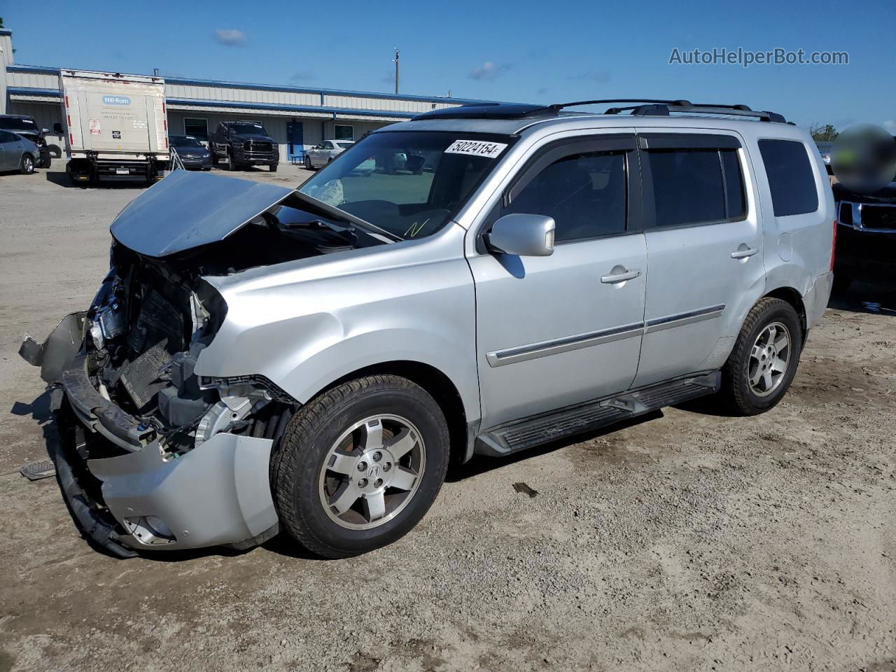 2009 Honda Pilot Touring Silver vin: 5FNYF48919B005895