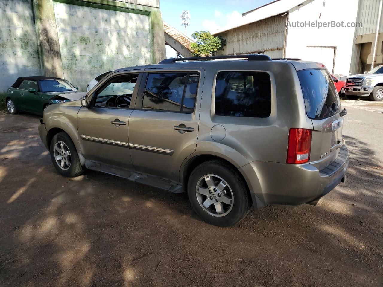 2009 Honda Pilot Touring Золотой vin: 5FNYF48929B055365