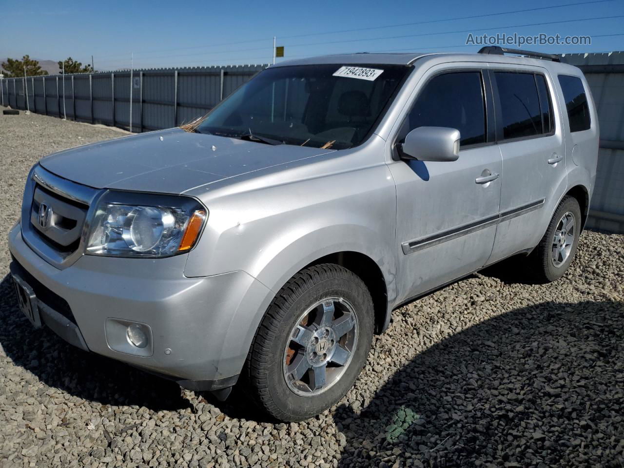 2009 Honda Pilot Touring Silver vin: 5FNYF48939B003954