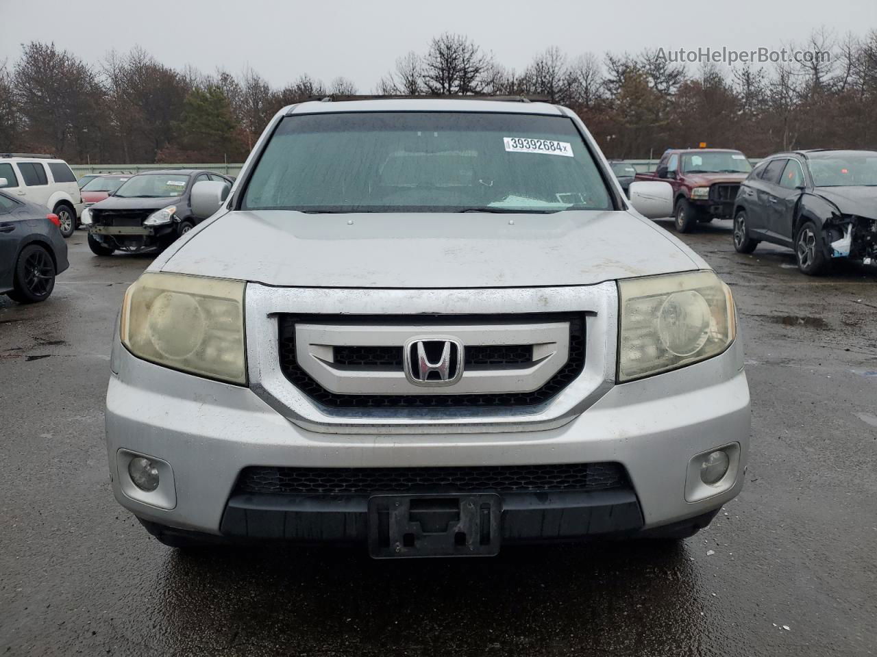 2009 Honda Pilot Touring Silver vin: 5FNYF48969B010400