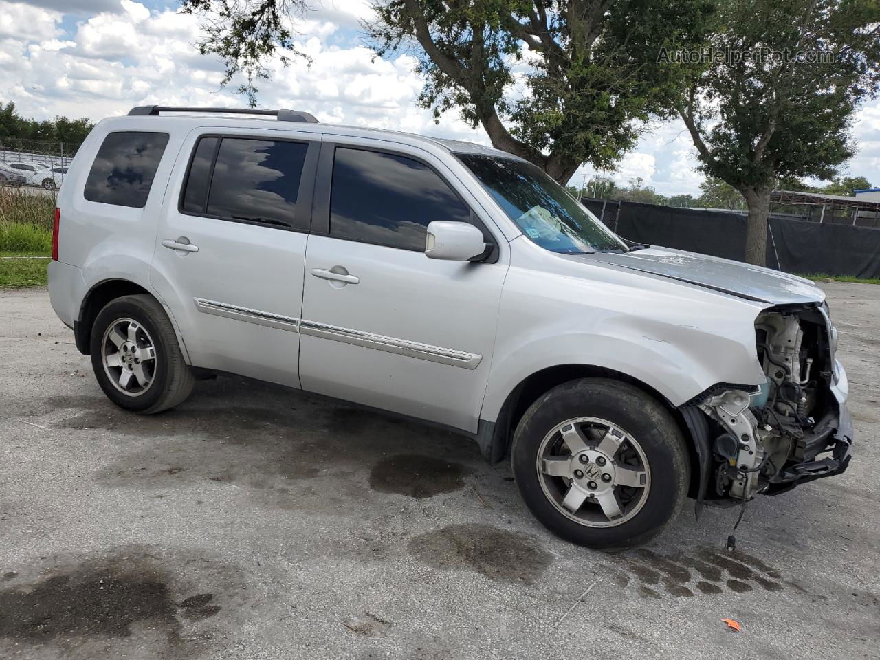 2009 Honda Pilot Touring Silver vin: 5FNYF48979B018067