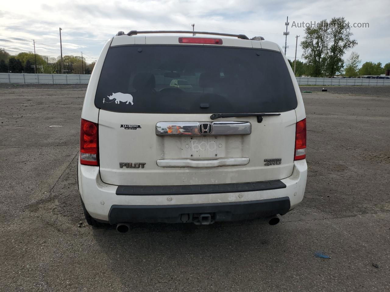 2009 Honda Pilot Touring White vin: 5FNYF489X9B043884