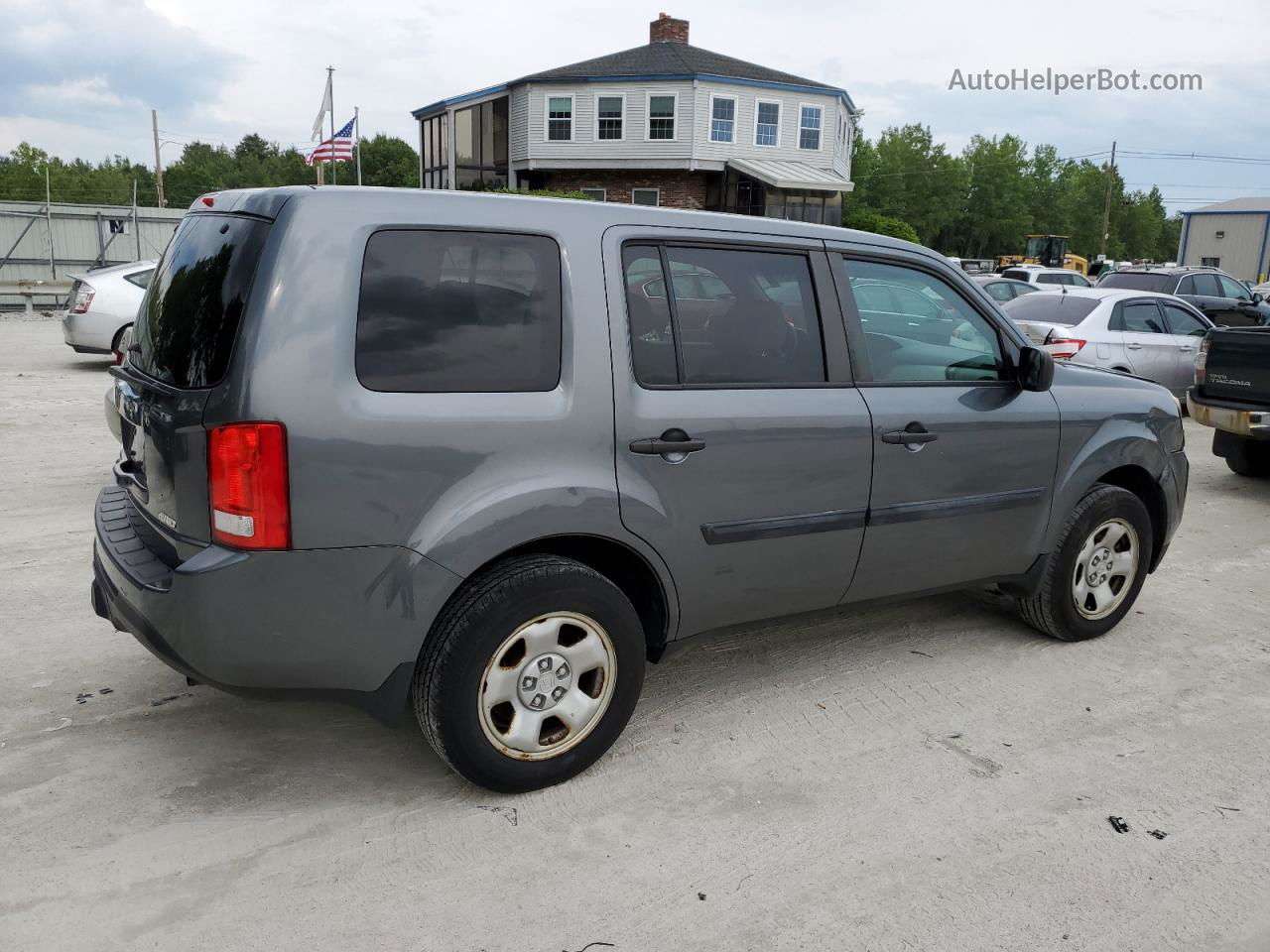 2013 Honda Pilot Lx Gray vin: 5FNYF4H25DB011842