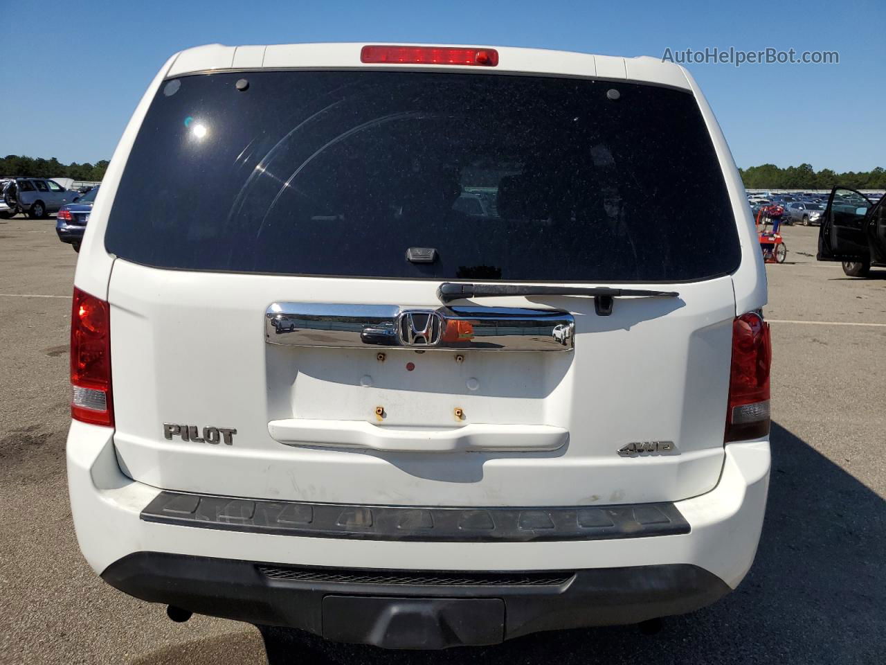 2013 Honda Pilot Lx White vin: 5FNYF4H26DB077185