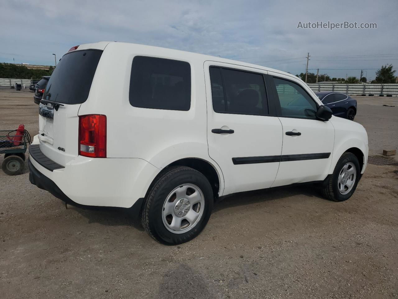 2013 Honda Pilot Lx White vin: 5FNYF4H28DB013293