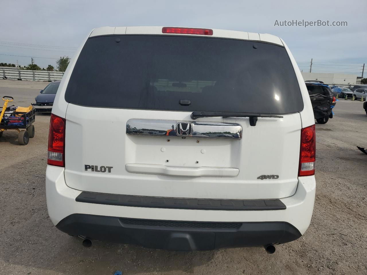 2013 Honda Pilot Lx White vin: 5FNYF4H28DB013293