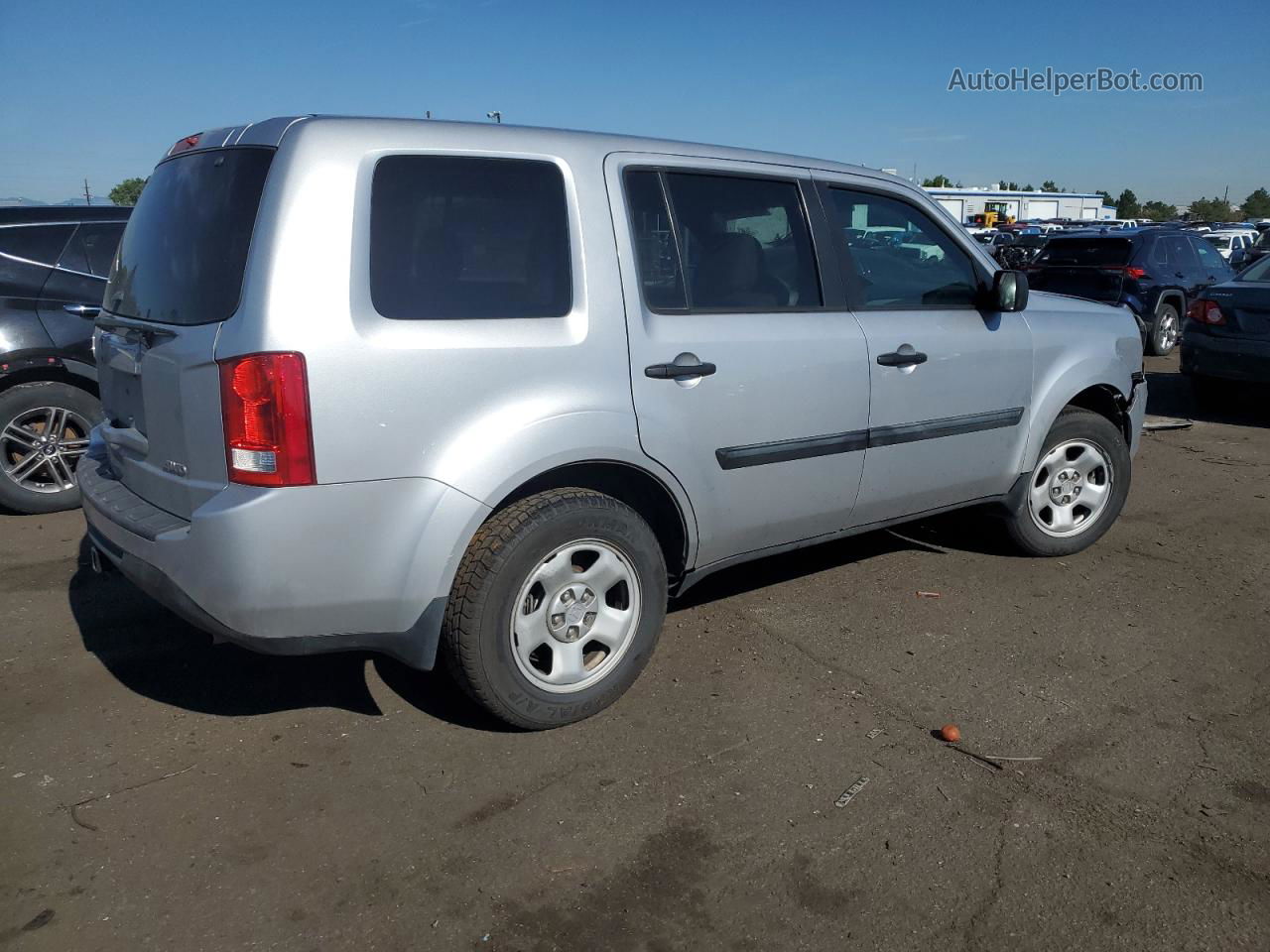 2015 Honda Pilot Lx Silver vin: 5FNYF4H28FB070693