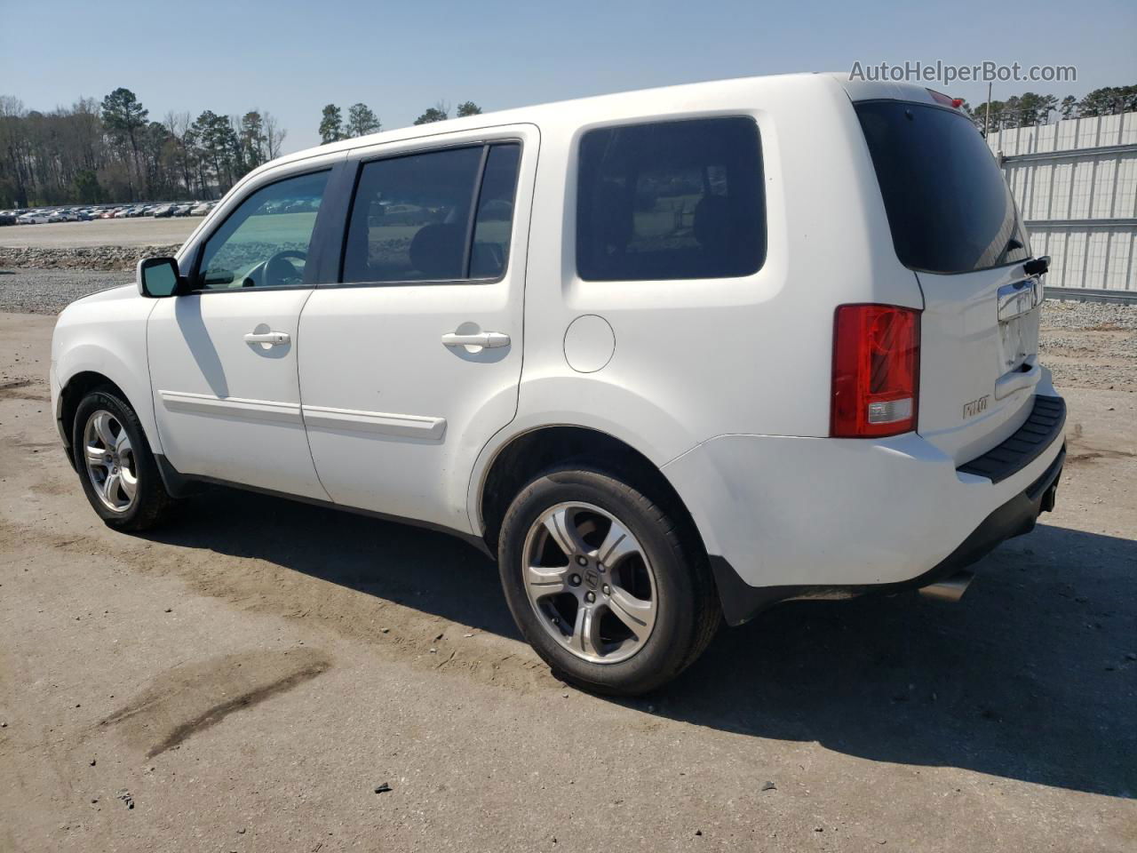 2015 Honda Pilot Se White vin: 5FNYF4H30FB006365