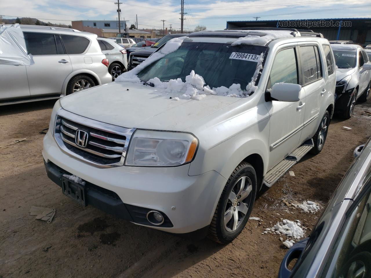 2015 Honda Pilot Touring White vin: 5FNYF4H90FB005172