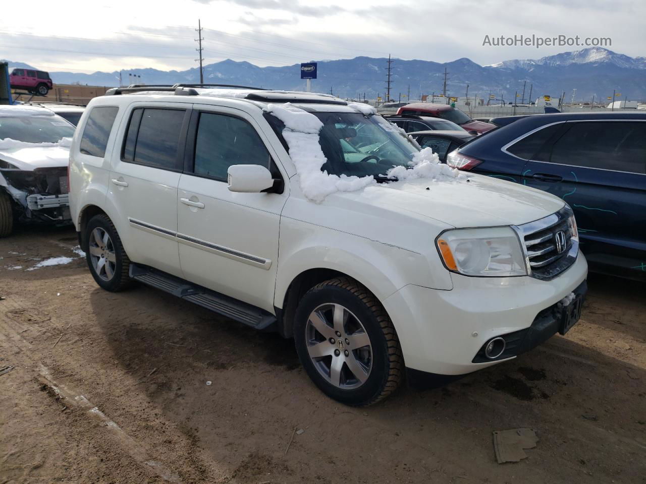 2015 Honda Pilot Touring White vin: 5FNYF4H90FB005172