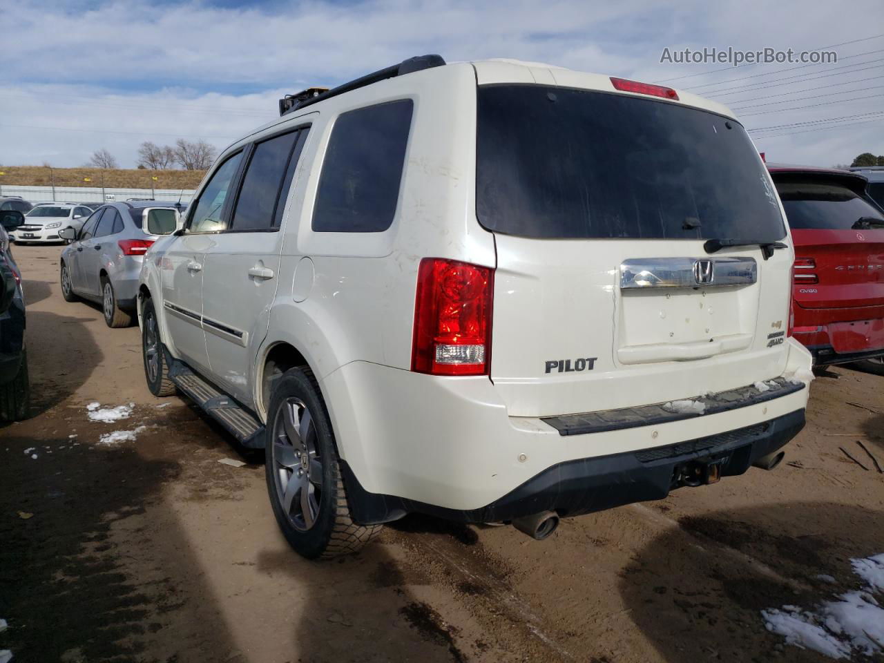 2015 Honda Pilot Touring White vin: 5FNYF4H90FB005172