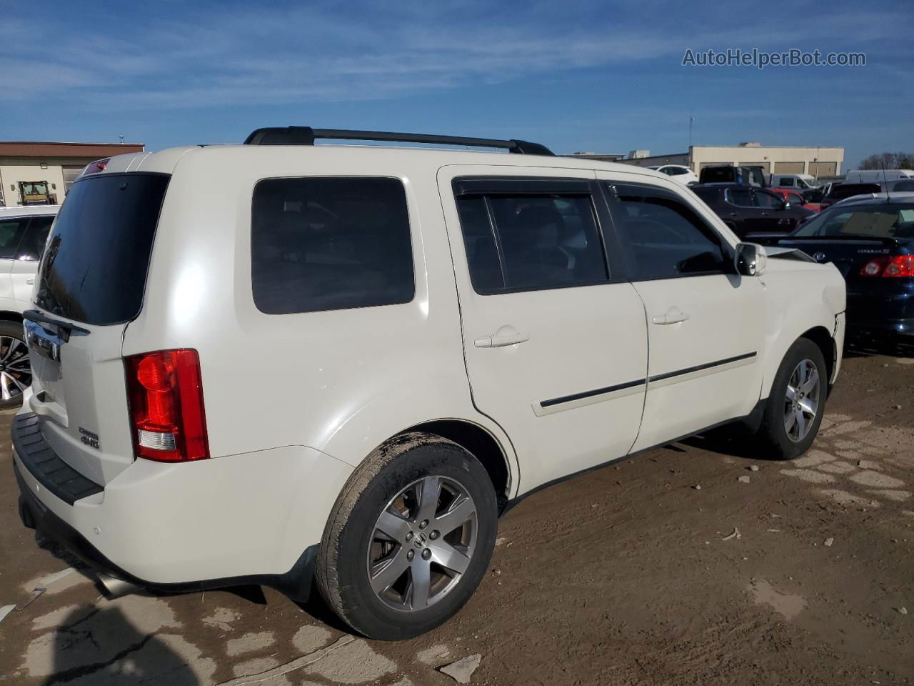 2015 Honda Pilot Touring White vin: 5FNYF4H90FB054467