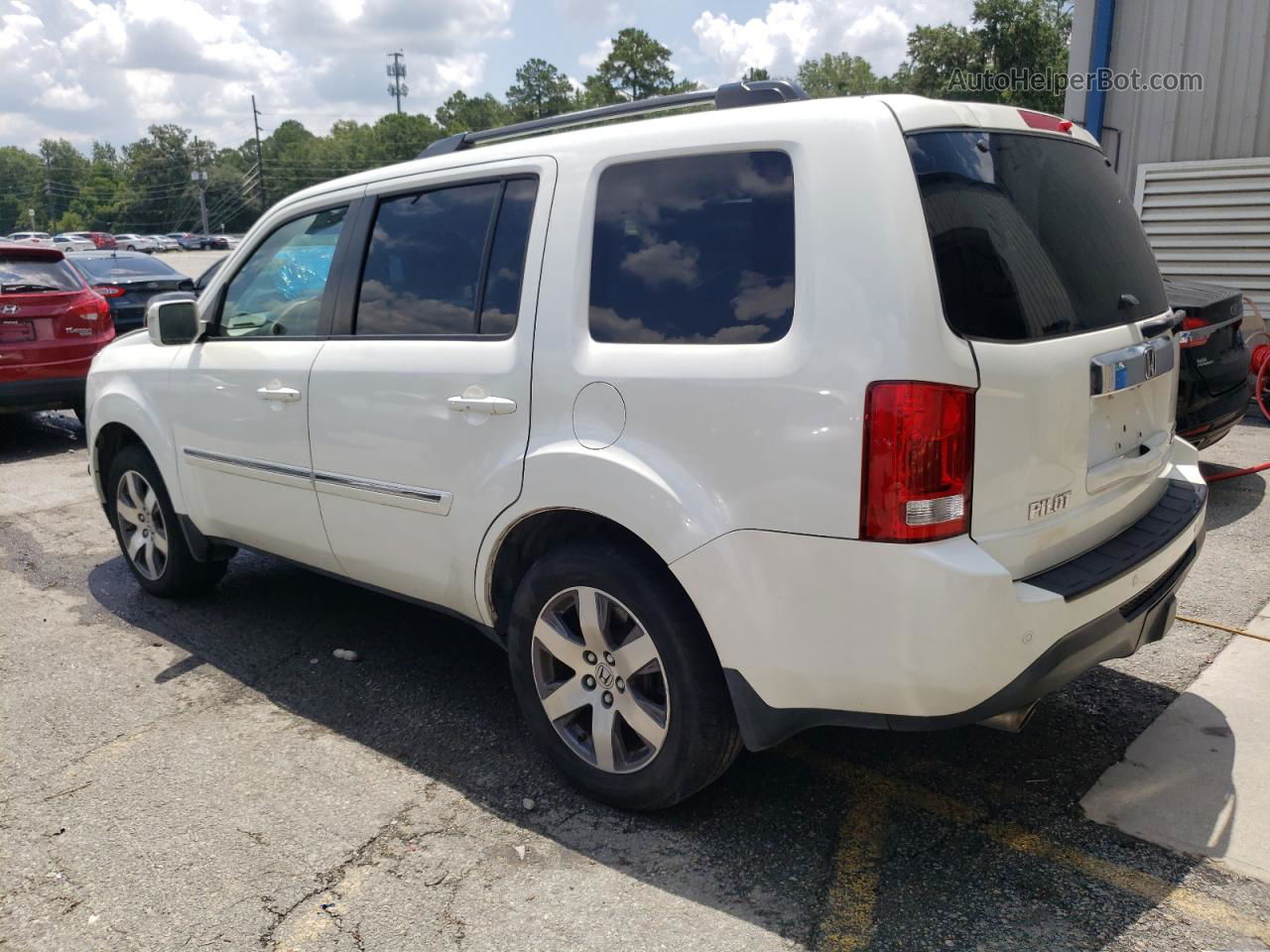 2013 Honda Pilot Touring White vin: 5FNYF4H92DB036050