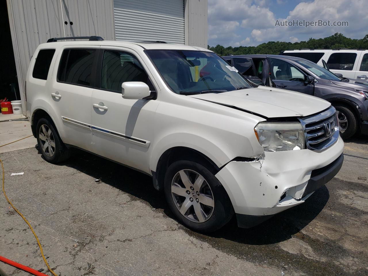 2013 Honda Pilot Touring White vin: 5FNYF4H92DB036050