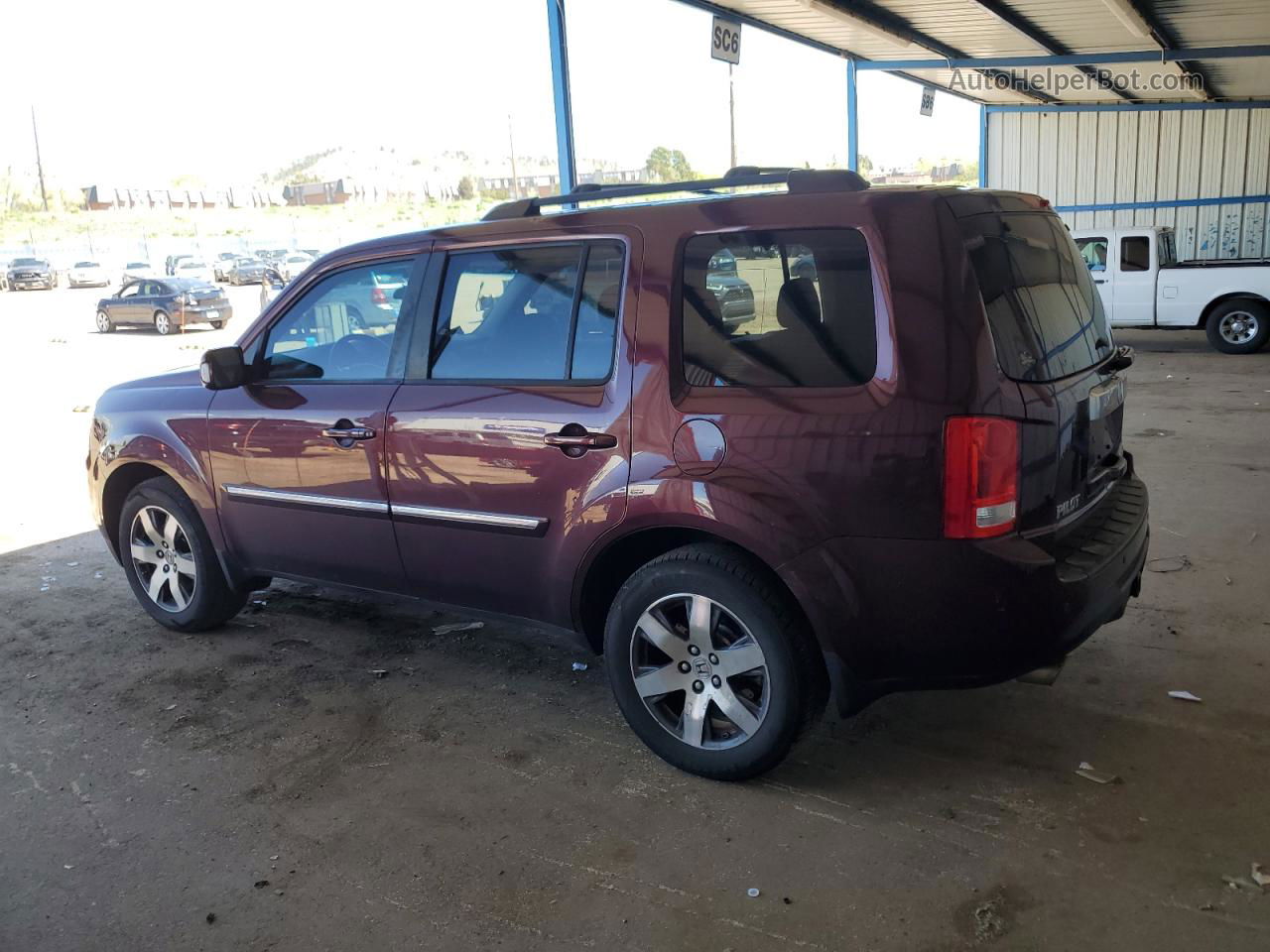 2015 Honda Pilot Touring Burgundy vin: 5FNYF4H92FB011006