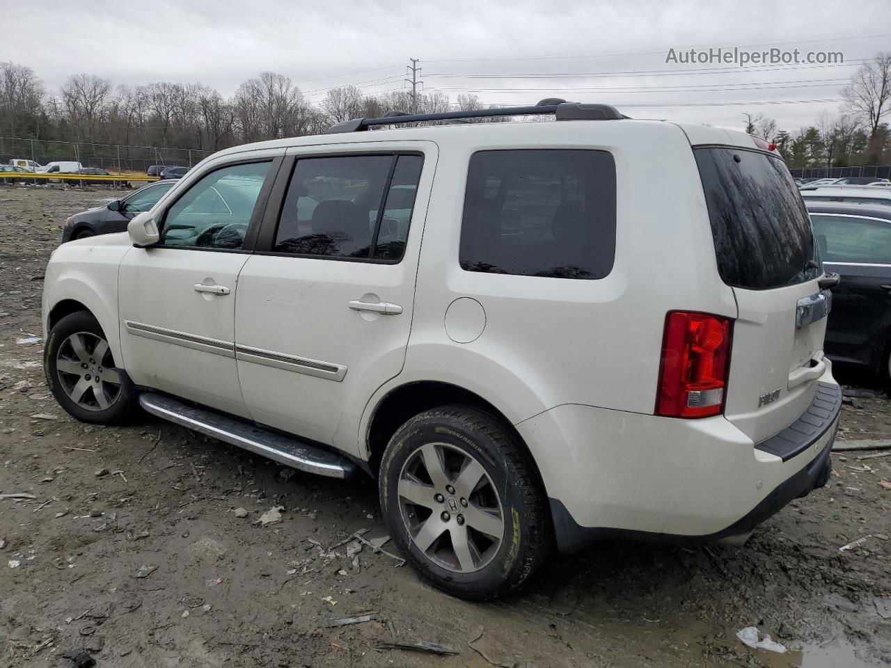 2013 Honda Pilot Touring White vin: 5FNYF4H94DB024823