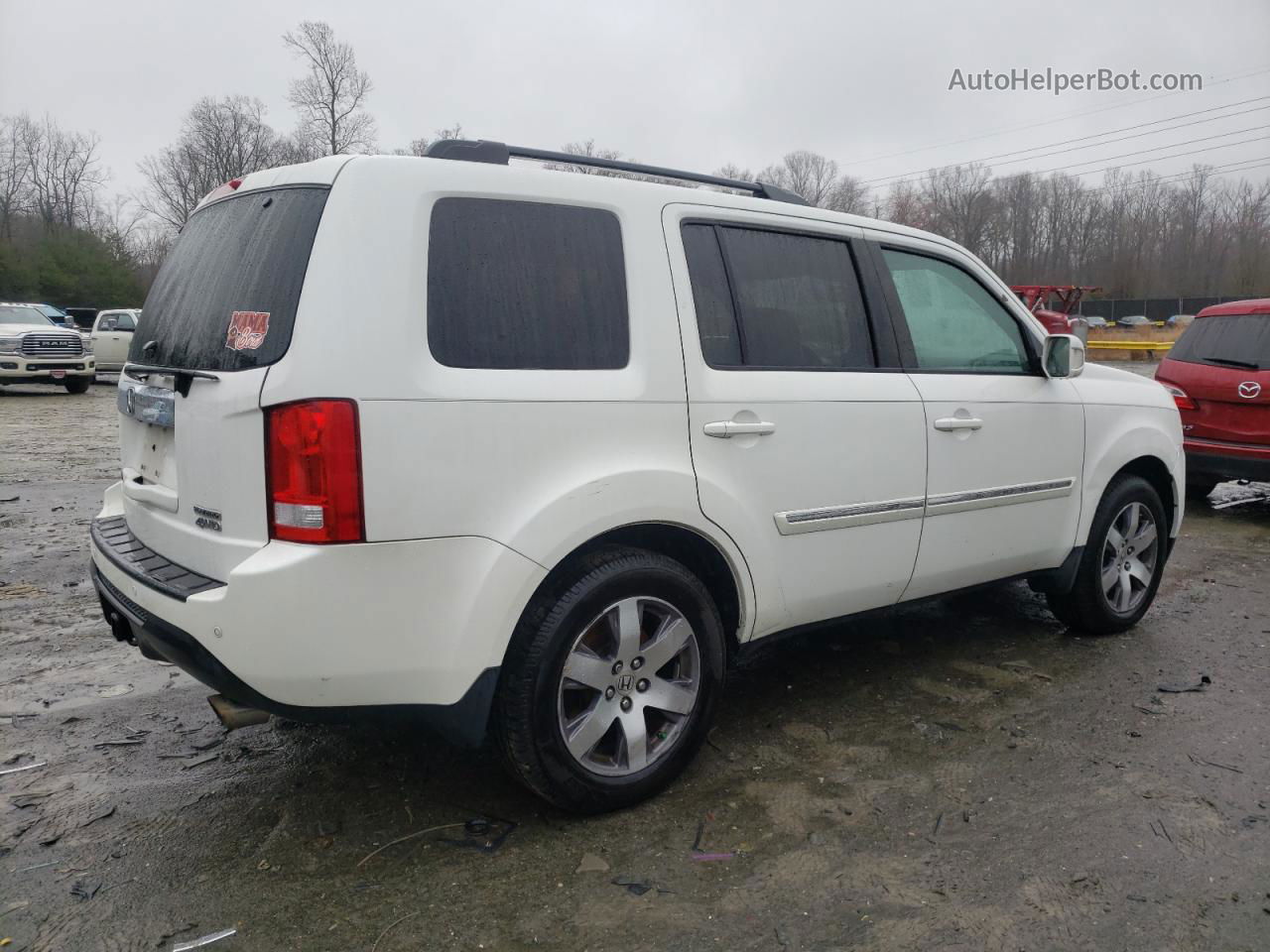 2013 Honda Pilot Touring White vin: 5FNYF4H94DB058650