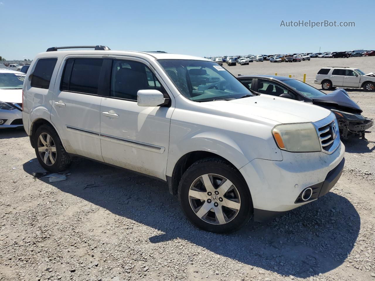 2013 Honda Pilot Touring White vin: 5FNYF4H94DB066103