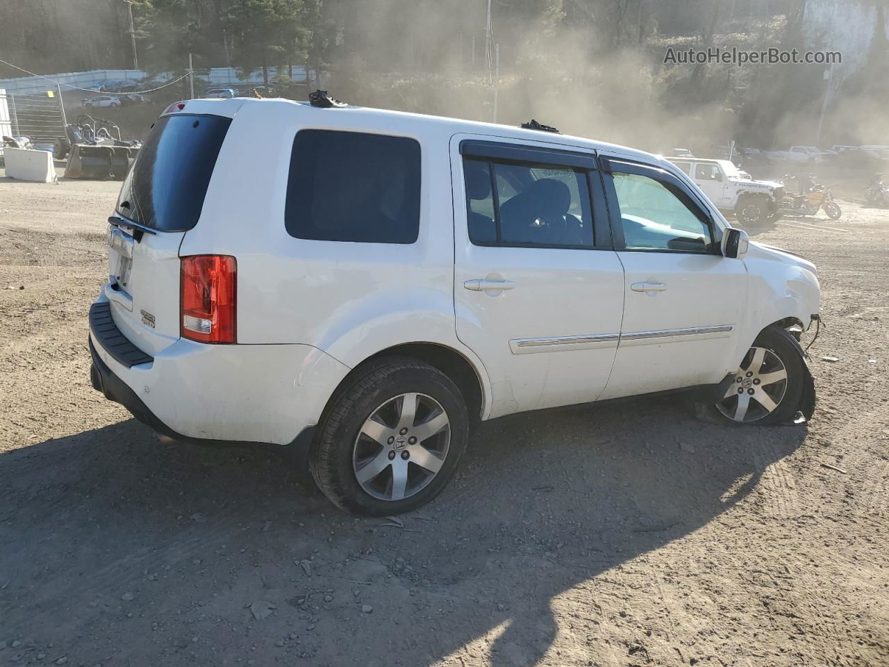 2013 Honda Pilot Touring White vin: 5FNYF4H95DB023163