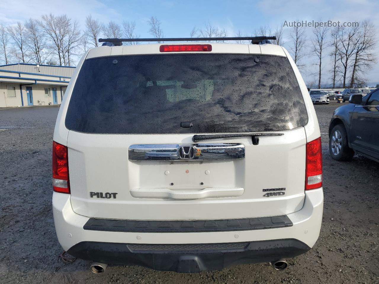 2015 Honda Pilot Touring White vin: 5FNYF4H97FB029856