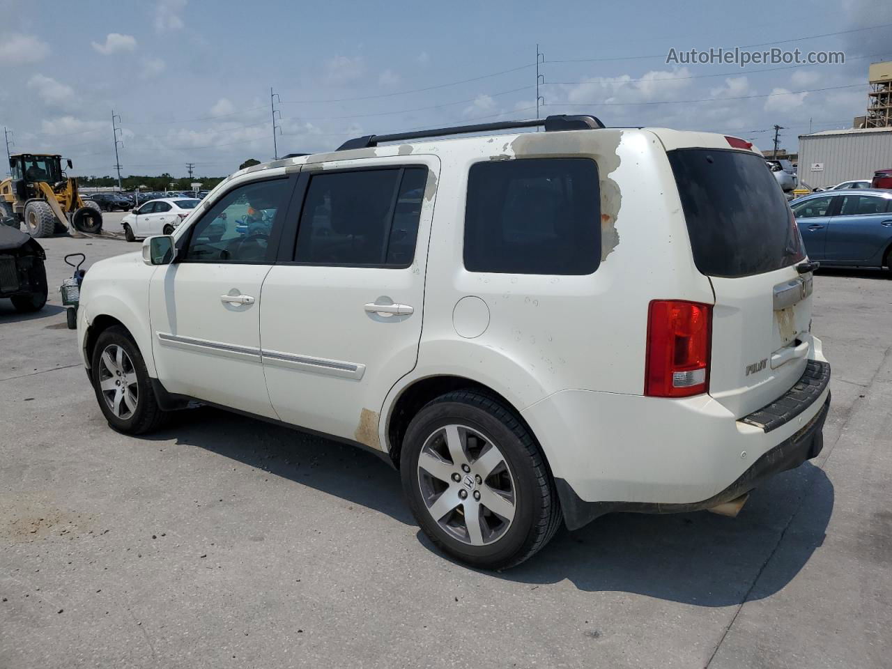 2013 Honda Pilot Touring White vin: 5FNYF4H98DB008382