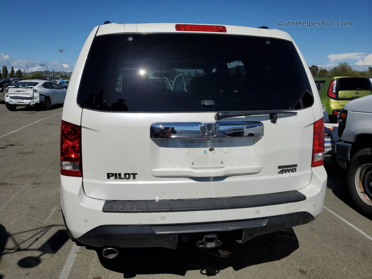 2013 Honda Pilot Touring White vin: 5FNYF4H98DB049711