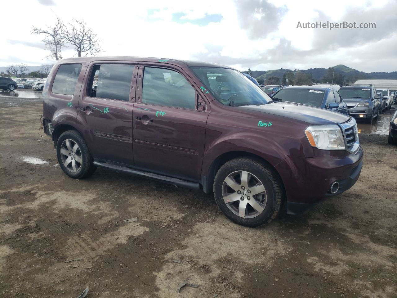 2013 Honda Pilot Touring Burgundy vin: 5FNYF4H98DB069859