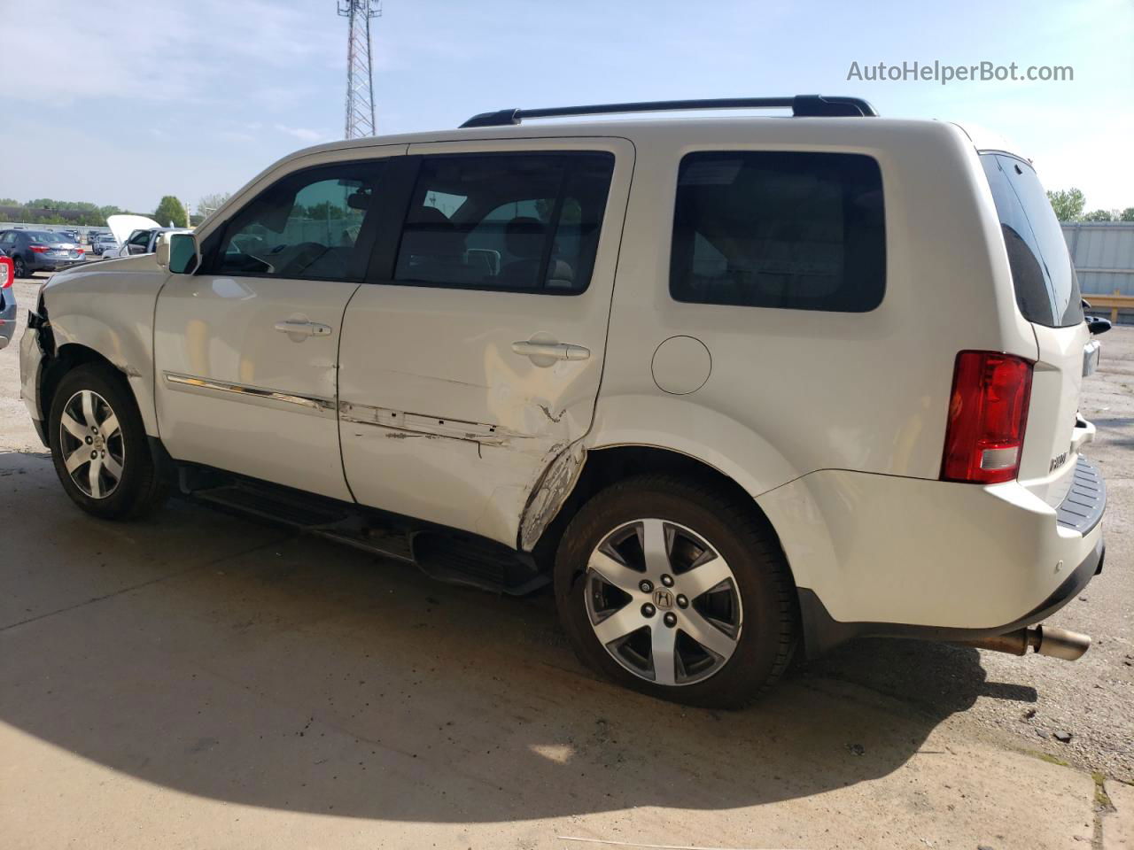 2013 Honda Pilot Touring White vin: 5FNYF4H99DB072463