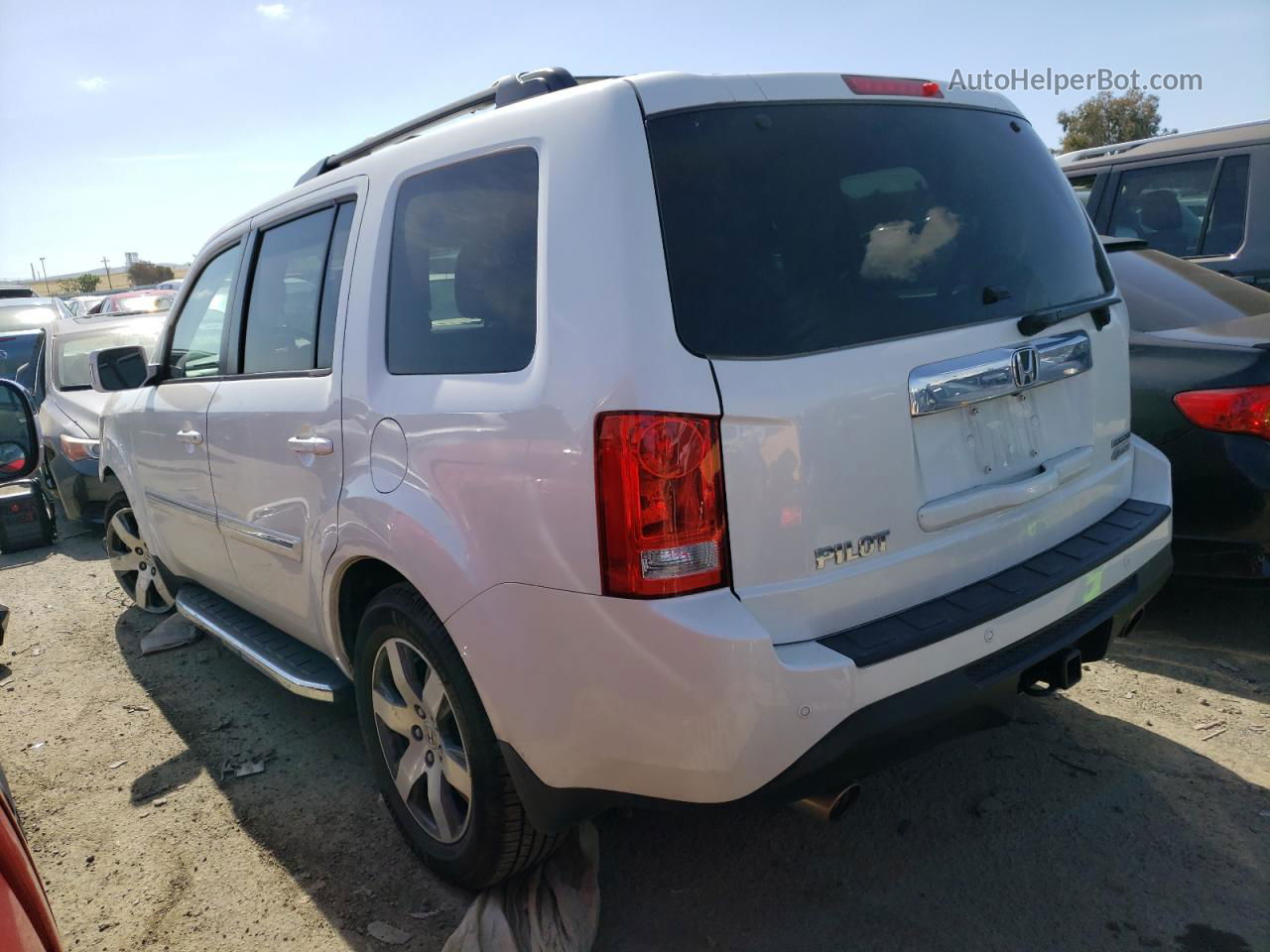 2015 Honda Pilot Touring Белый vin: 5FNYF4H99FB001962