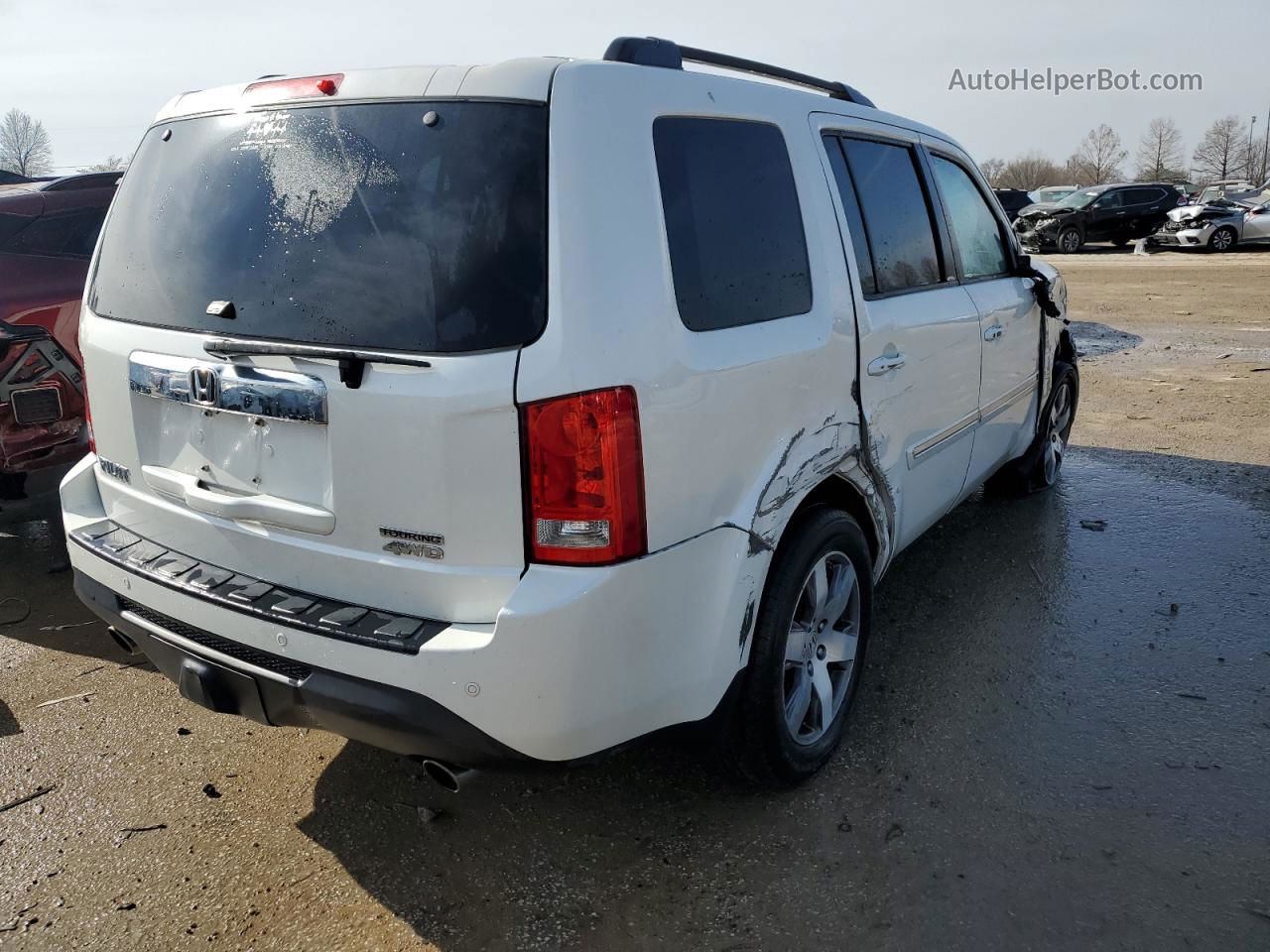 2015 Honda Pilot Touring White vin: 5FNYF4H9XFB046487