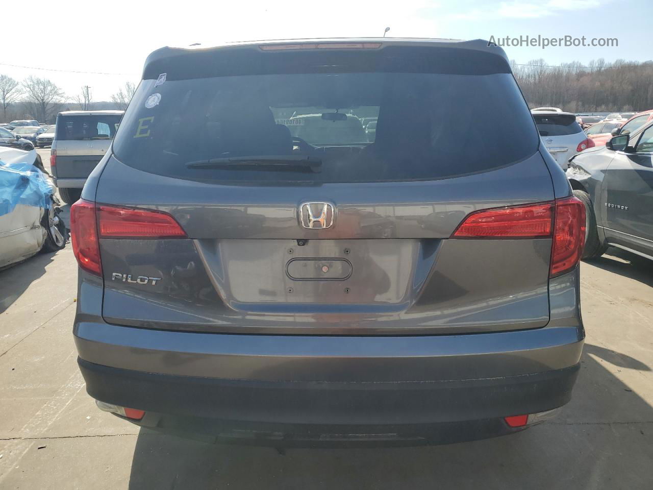 2017 Honda Pilot Lx Gray vin: 5FNYF5H1XHB043995