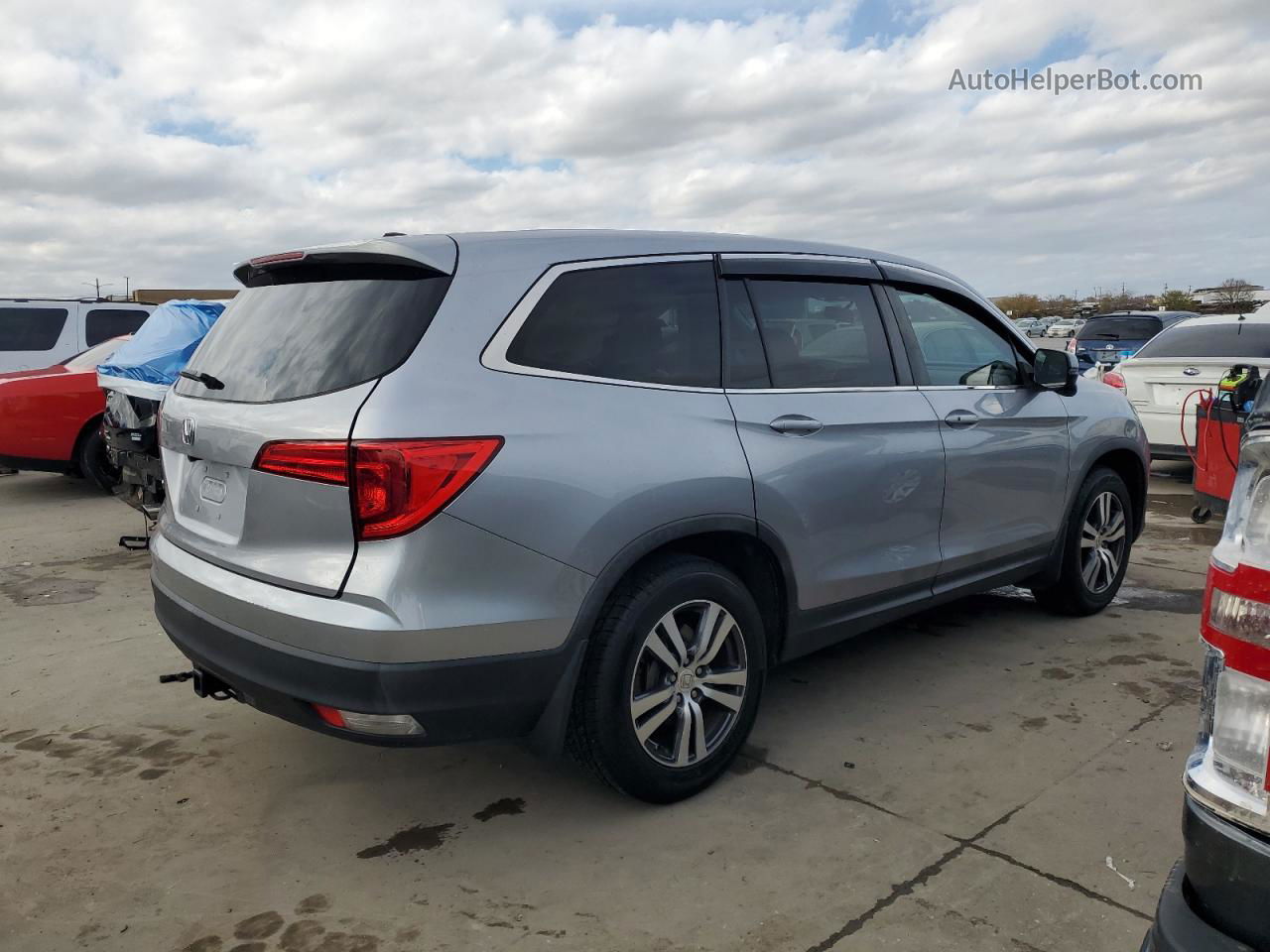 2017 Honda Pilot Ex Серебряный vin: 5FNYF5H39HB020497