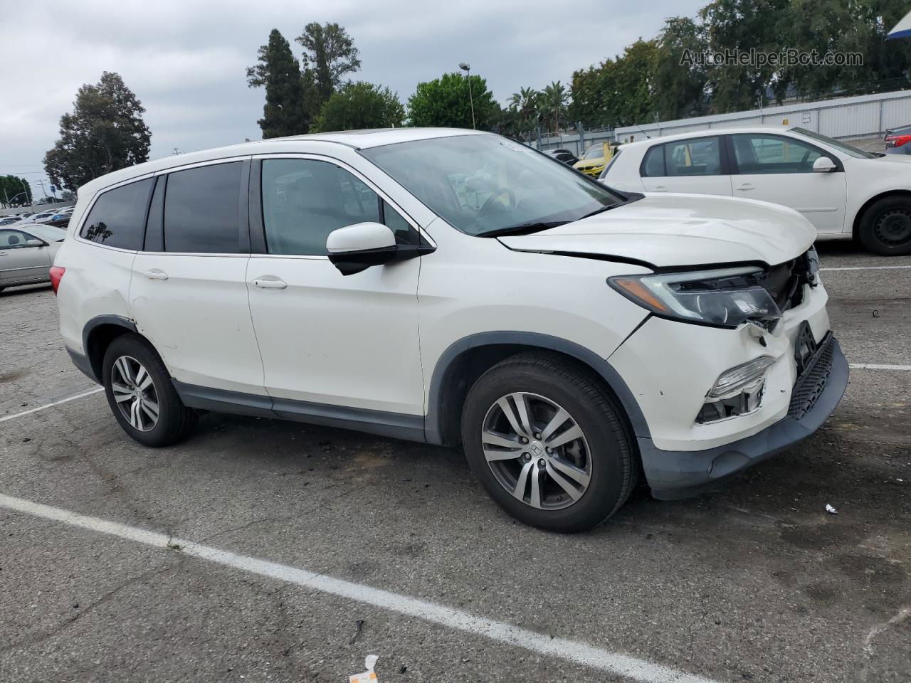 2017 Honda Pilot Exl White vin: 5FNYF5H50HB015738