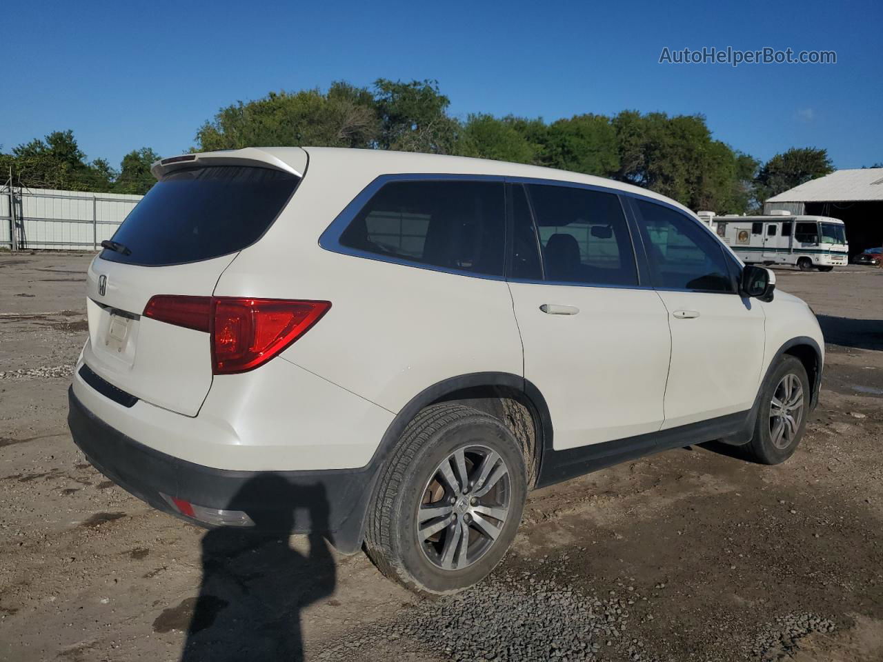 2017 Honda Pilot Exl White vin: 5FNYF5H5XHB043112