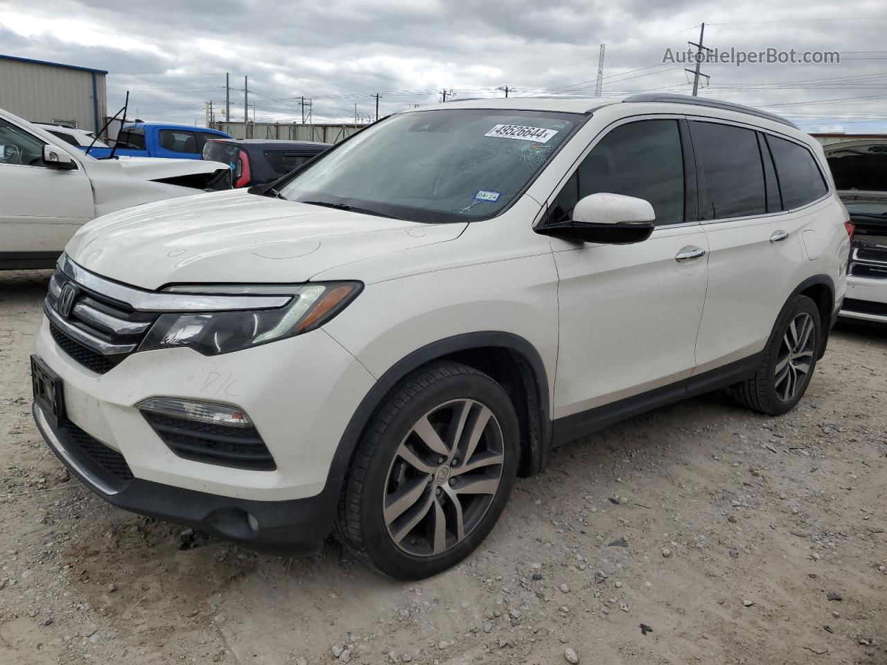 2017 Honda Pilot Touring Белый vin: 5FNYF5H96HB046334