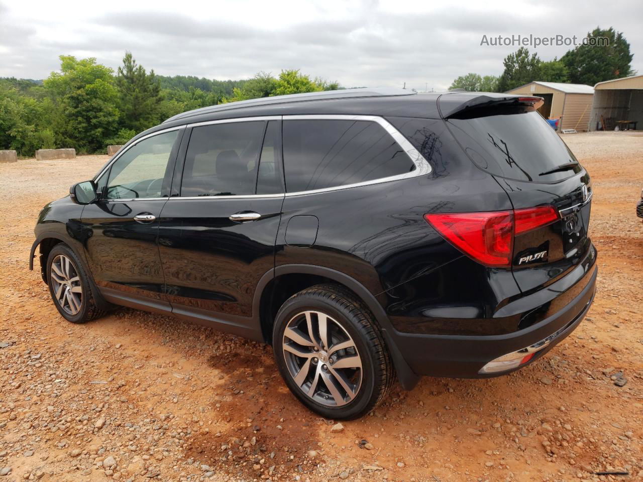 2017 Honda Pilot Touring Black vin: 5FNYF5H98HB007521