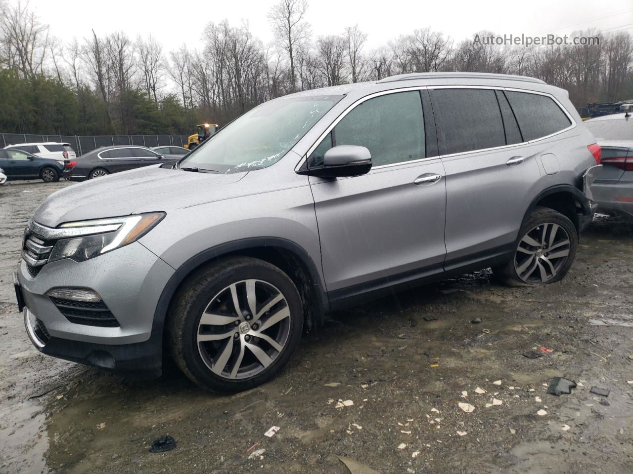 2017 Honda Pilot Touring Серебряный vin: 5FNYF5H98HB024089