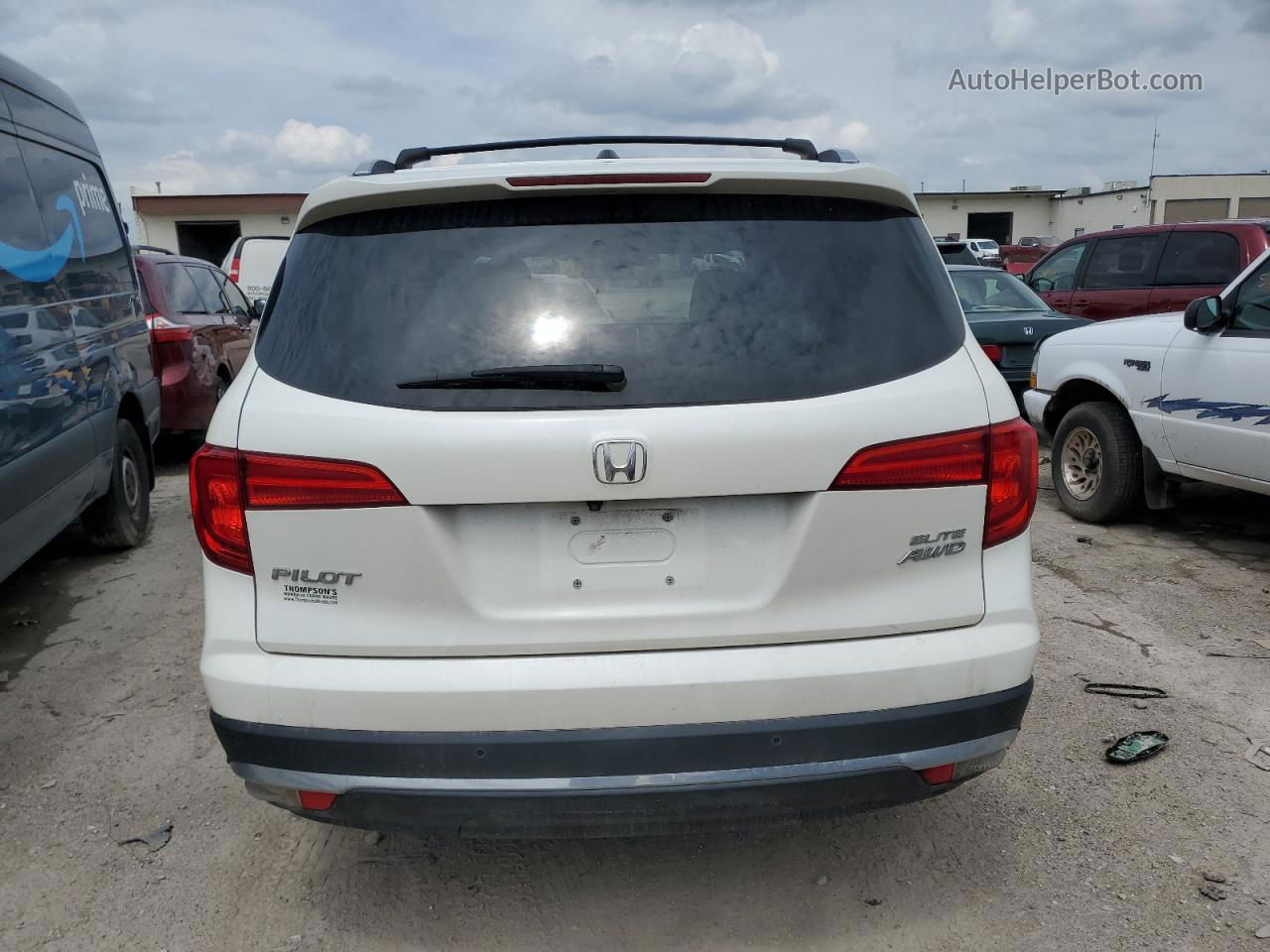 2017 Honda Pilot Elite White vin: 5FNYF6H00HB009741