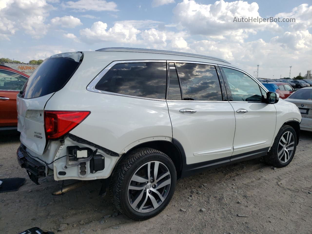 2017 Honda Pilot Elite White vin: 5FNYF6H01HB090846