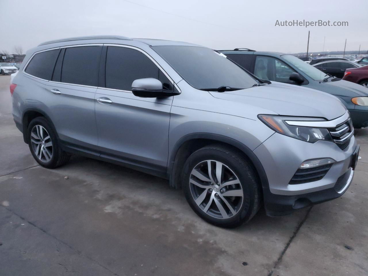 2017 Honda Pilot Elite Silver vin: 5FNYF6H03HB038571