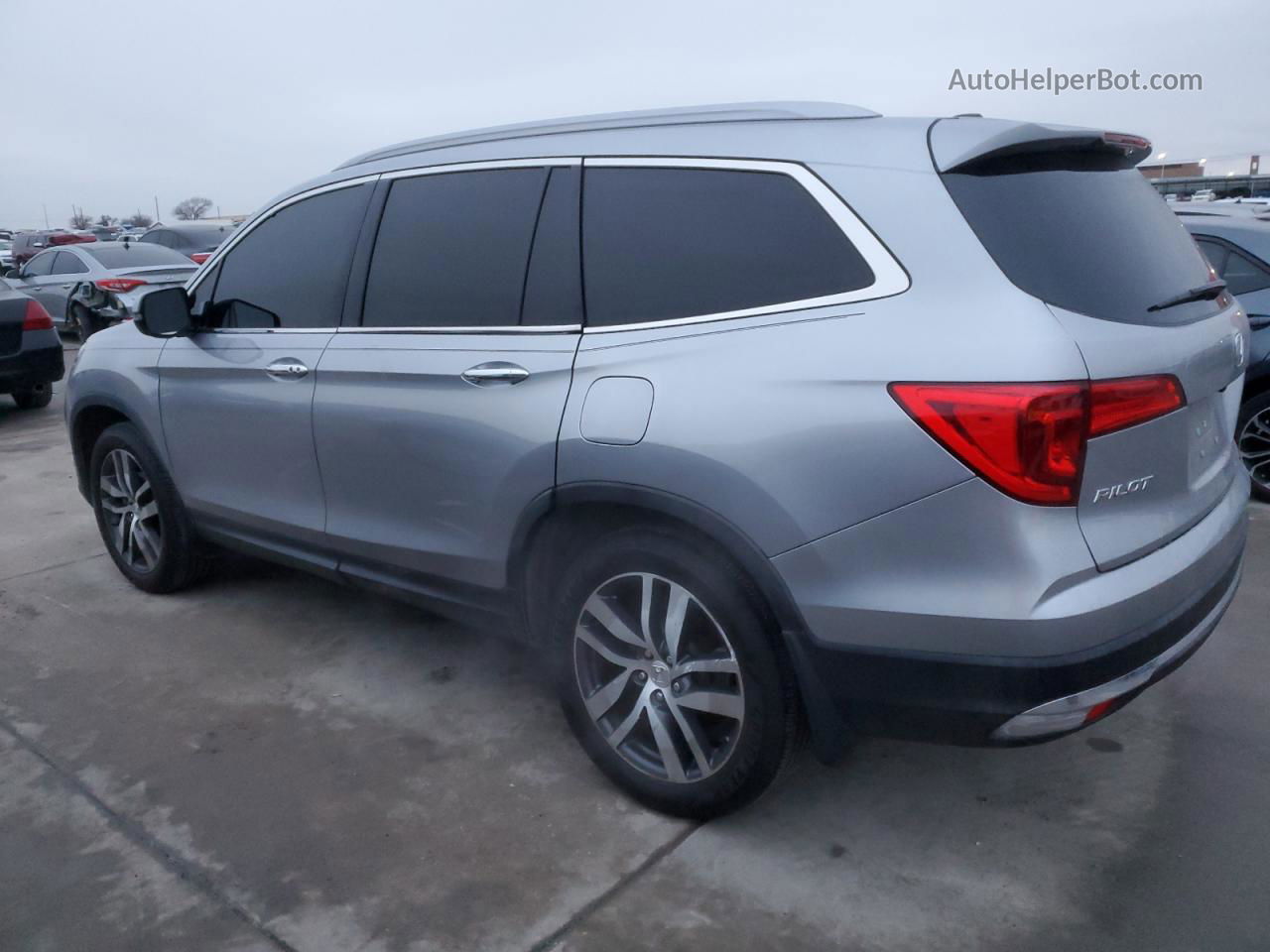 2017 Honda Pilot Elite Silver vin: 5FNYF6H03HB038571