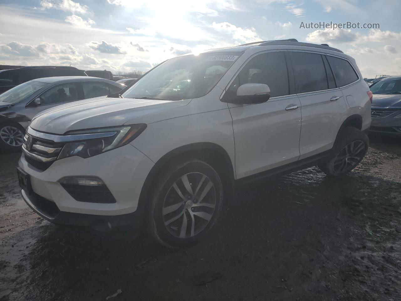 2017 Honda Pilot Elite White vin: 5FNYF6H04HB034920