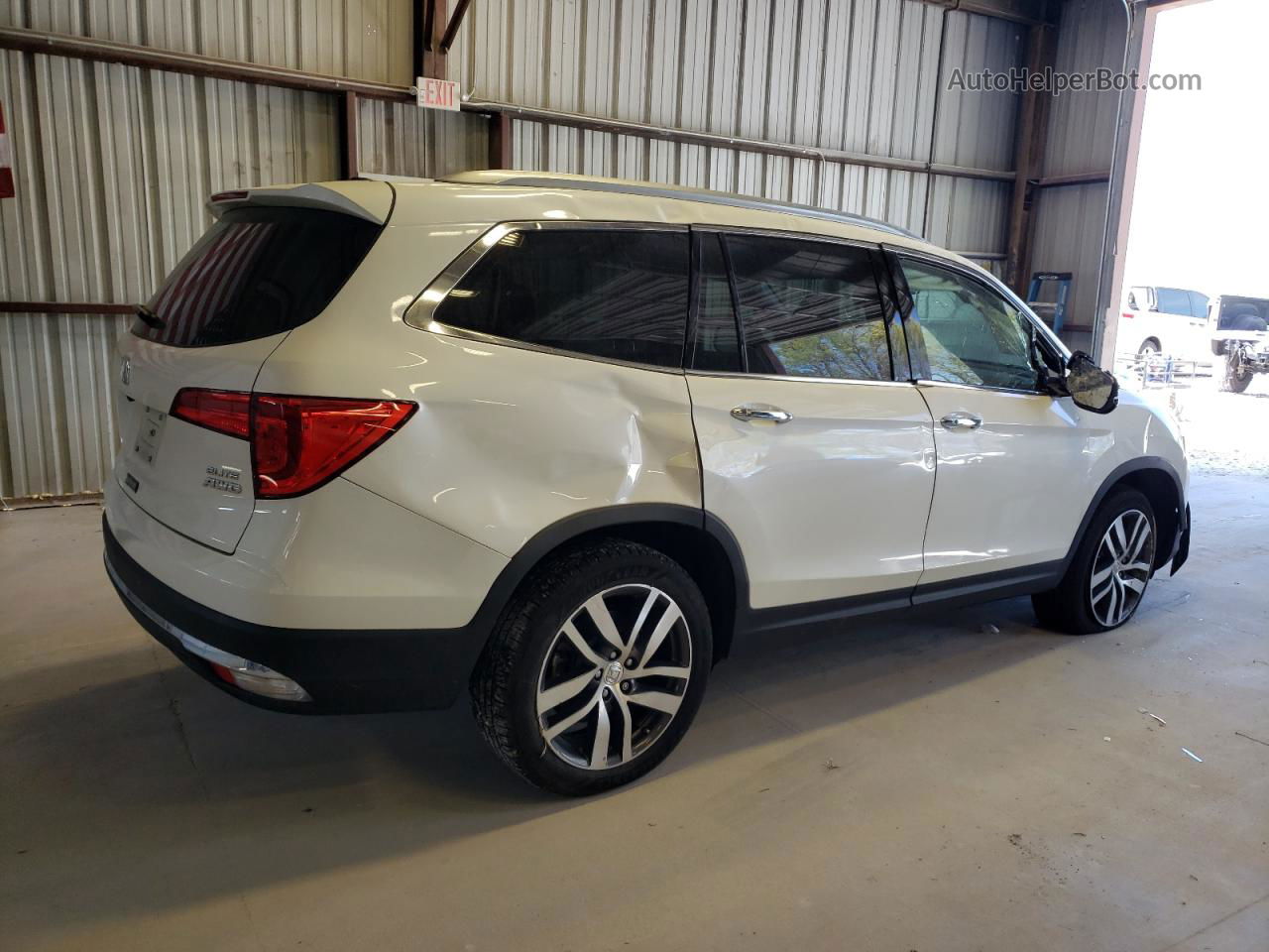 2017 Honda Pilot Elite White vin: 5FNYF6H05HB002364