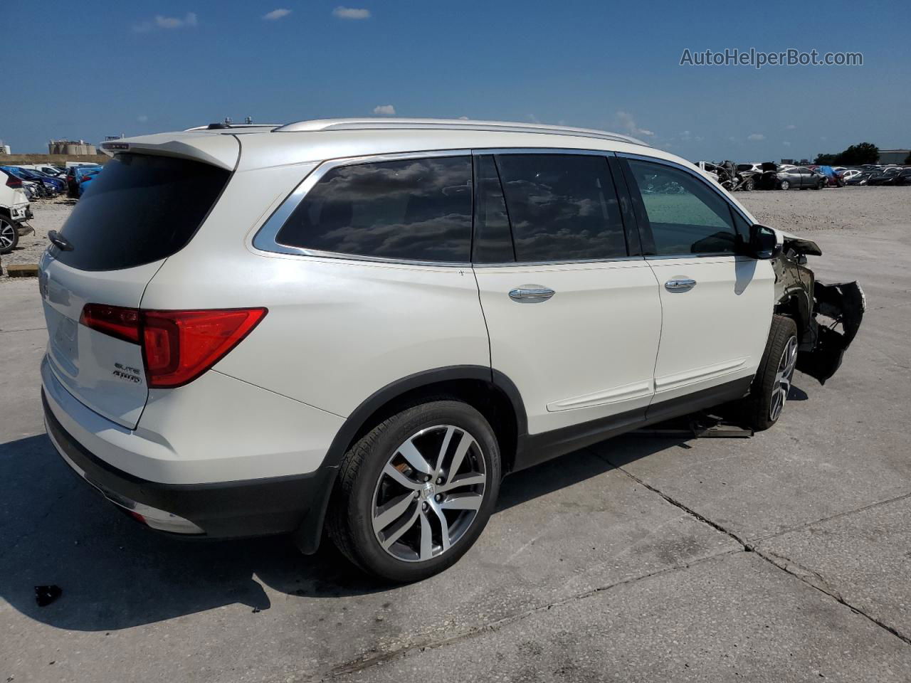 2017 Honda Pilot Elite White vin: 5FNYF6H05HB035820