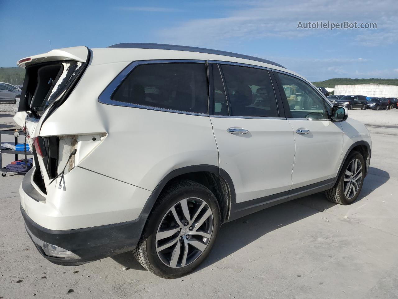 2017 Honda Pilot Elite White vin: 5FNYF6H07HB085179