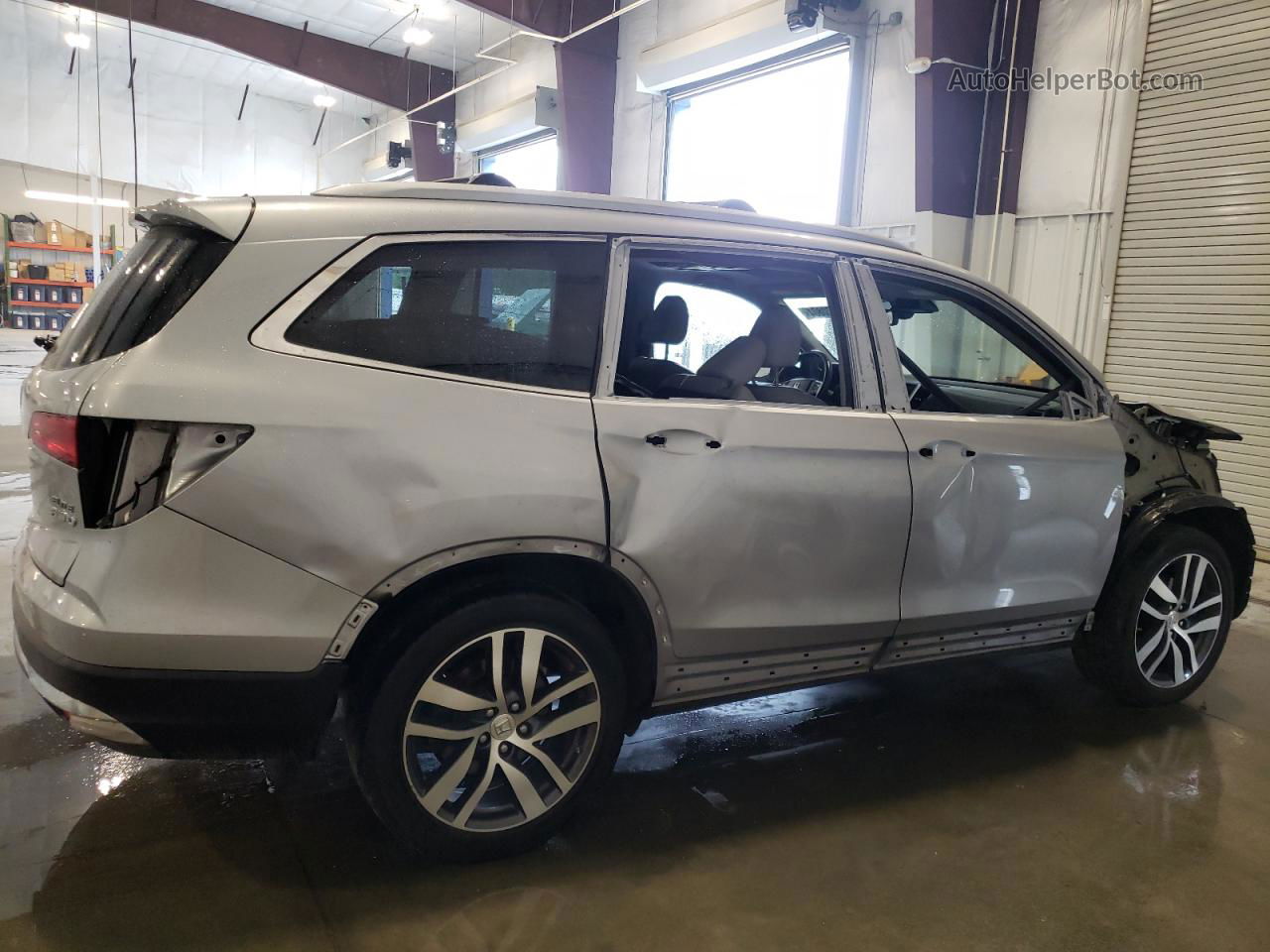 2017 Honda Pilot Elite Silver vin: 5FNYF6H07HB100859